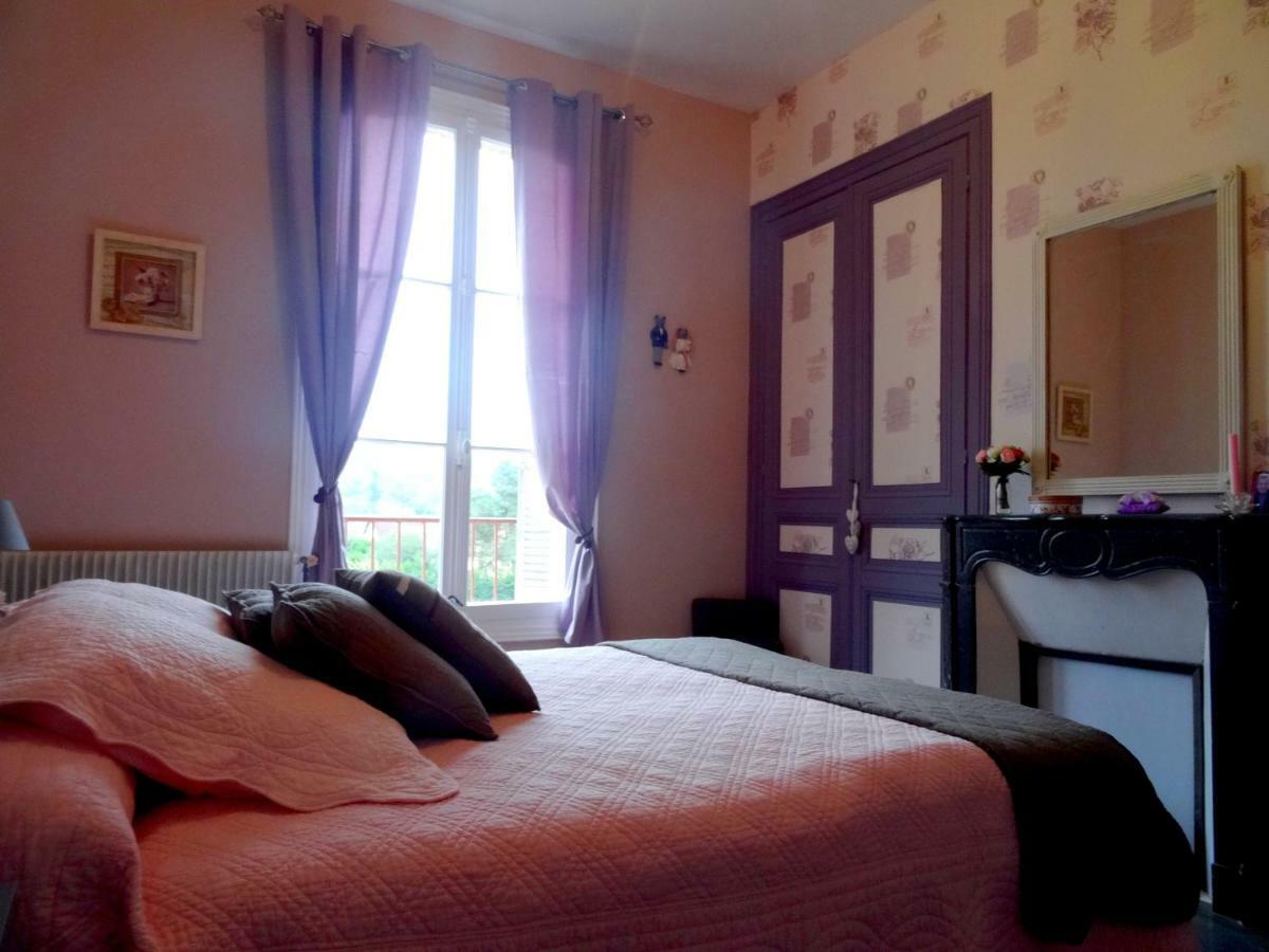L'Ajoussienne Villa Luaran gambar